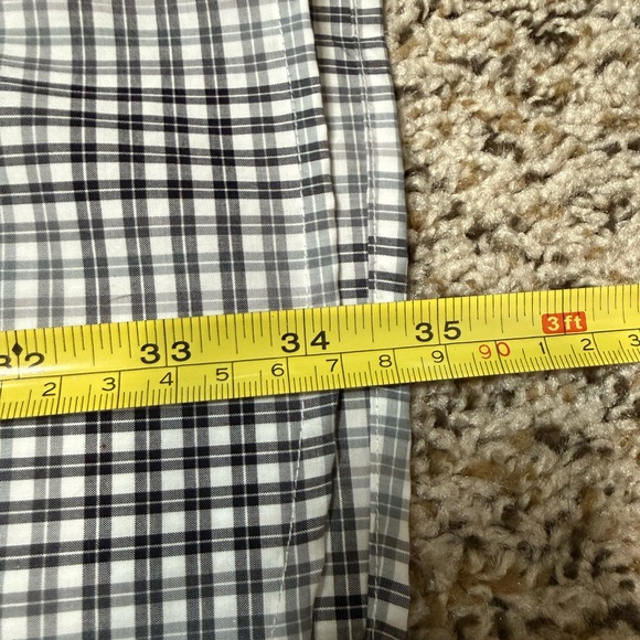 Perry Ellis Men’s Long Sleeve Black and White Plaid Button Down Shirt - Picture 5 of 6